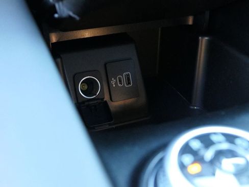 Used 2025 Ford Explorer Active w/ Active Comfort Package image 22