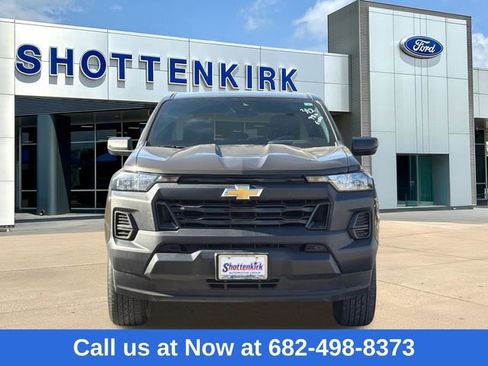 Used 2023 Chevrolet Colorado W/T image 2