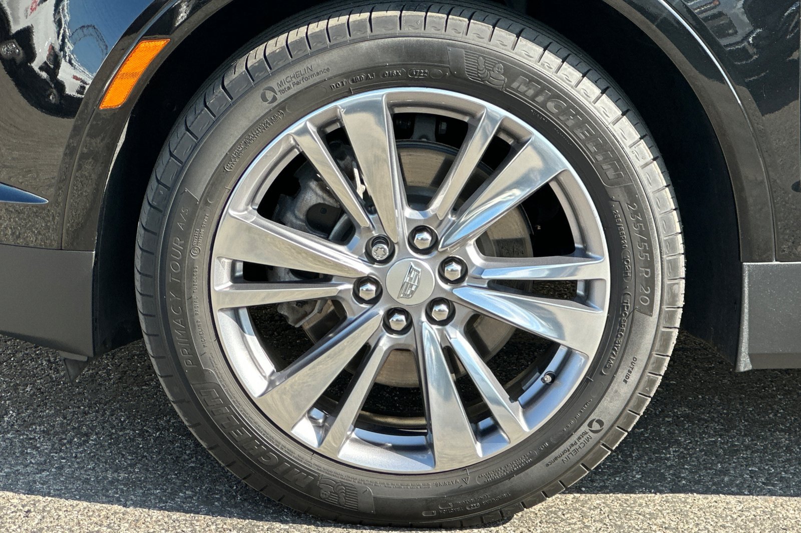 Certified 2023 Cadillac XT5 Premium Luxury FWD image 38