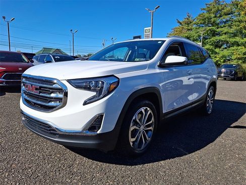 Certified 2020 GMC Terrain SLT w/ Preferred Package image 3