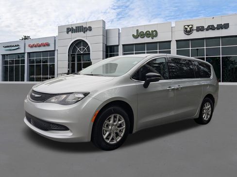 New 2026 Chrysler Voyager LX FWD image 7