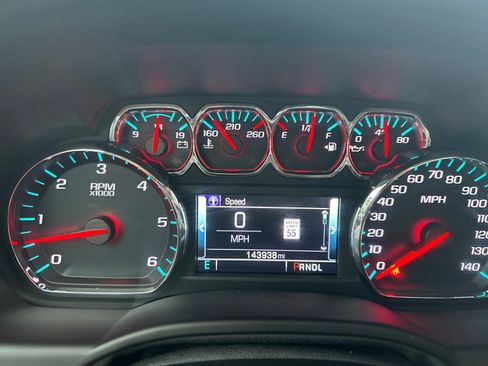 Used 2018 GMC Yukon SLT w/ Open Road Package AWD/4WD image 11