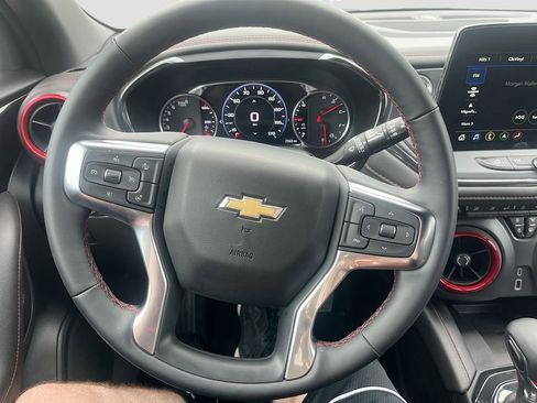 Used 2025 Chevrolet Blazer RS w/ Driver Confidence II Package FWD image 11
