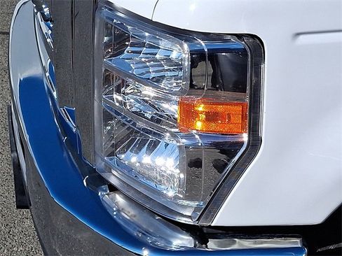 Used 2022 Ford E-350 and Econoline 350 Super Duty w/ Power Windows & Locks Group image 23