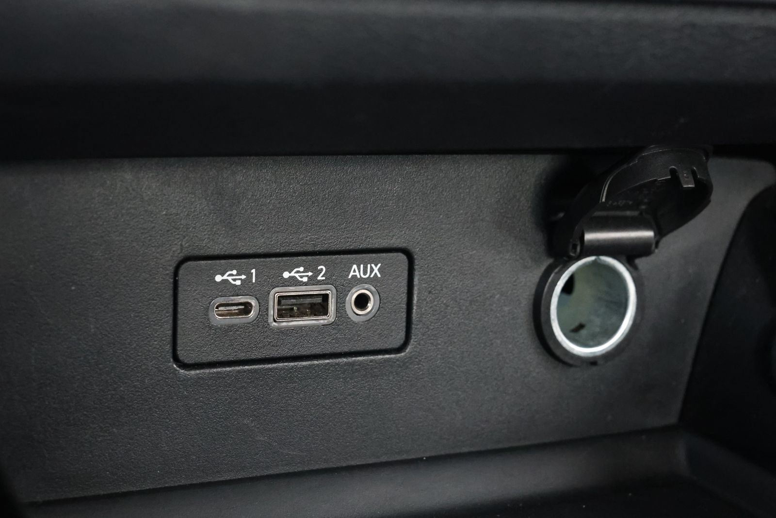 Used 2024 Nissan Altima 2.5 SV FWD image 21