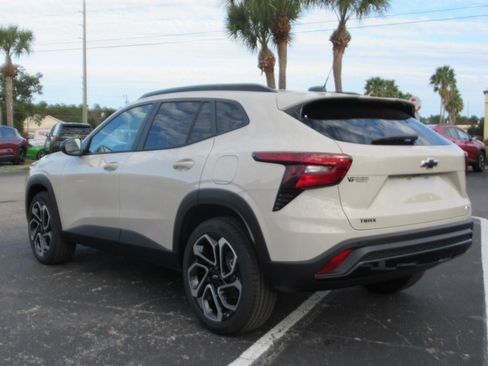 New 2026 Chevrolet Trax RS w/ Driver Confidence Package image 6