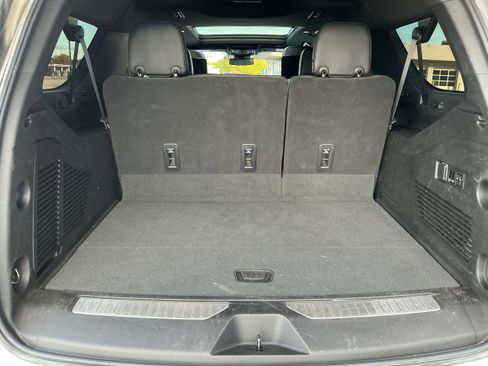 Used 2023 Chevrolet Suburban RST w/ Luxury Package image 15