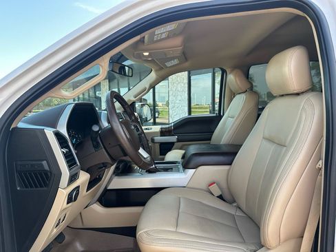 Used 2018 Ford F150 Lariat AWD/4WD image 2