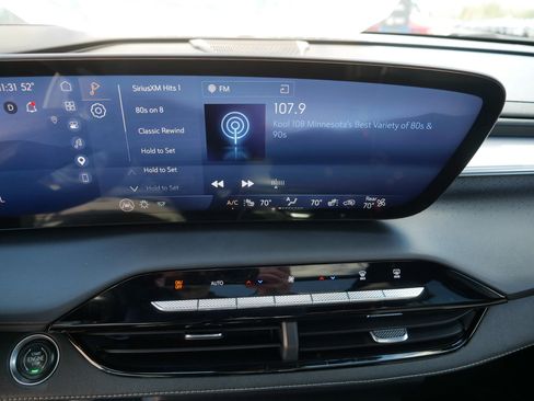 Certified 2025 Buick Enclave Avenir w/ Super Cruise Package AWD/4WD image 22