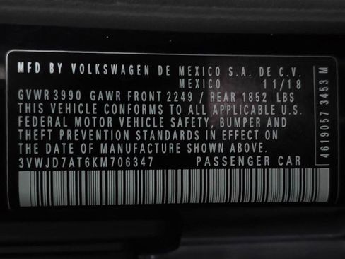Used 2019 Volkswagen Beetle 2.0T SE FWD image 38