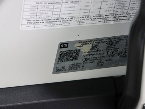 Used 2023 GMC Yukon XL Denali w/ Advanced Technology Package AWD/4WD image 40
