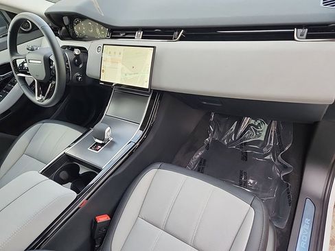 New 2025 Land Rover Range Rover Evoque Dynamic SE image 28