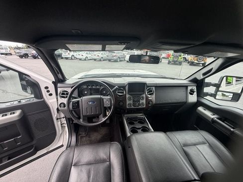 Used 2016 Ford F350 Lariat w/ Camper Package AWD/4WD image 17