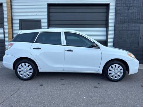 Used 2005 Toyota Matrix image 11