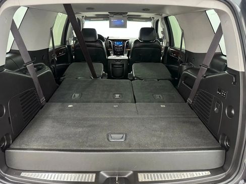 Used 2015 Cadillac Escalade Premium image 34