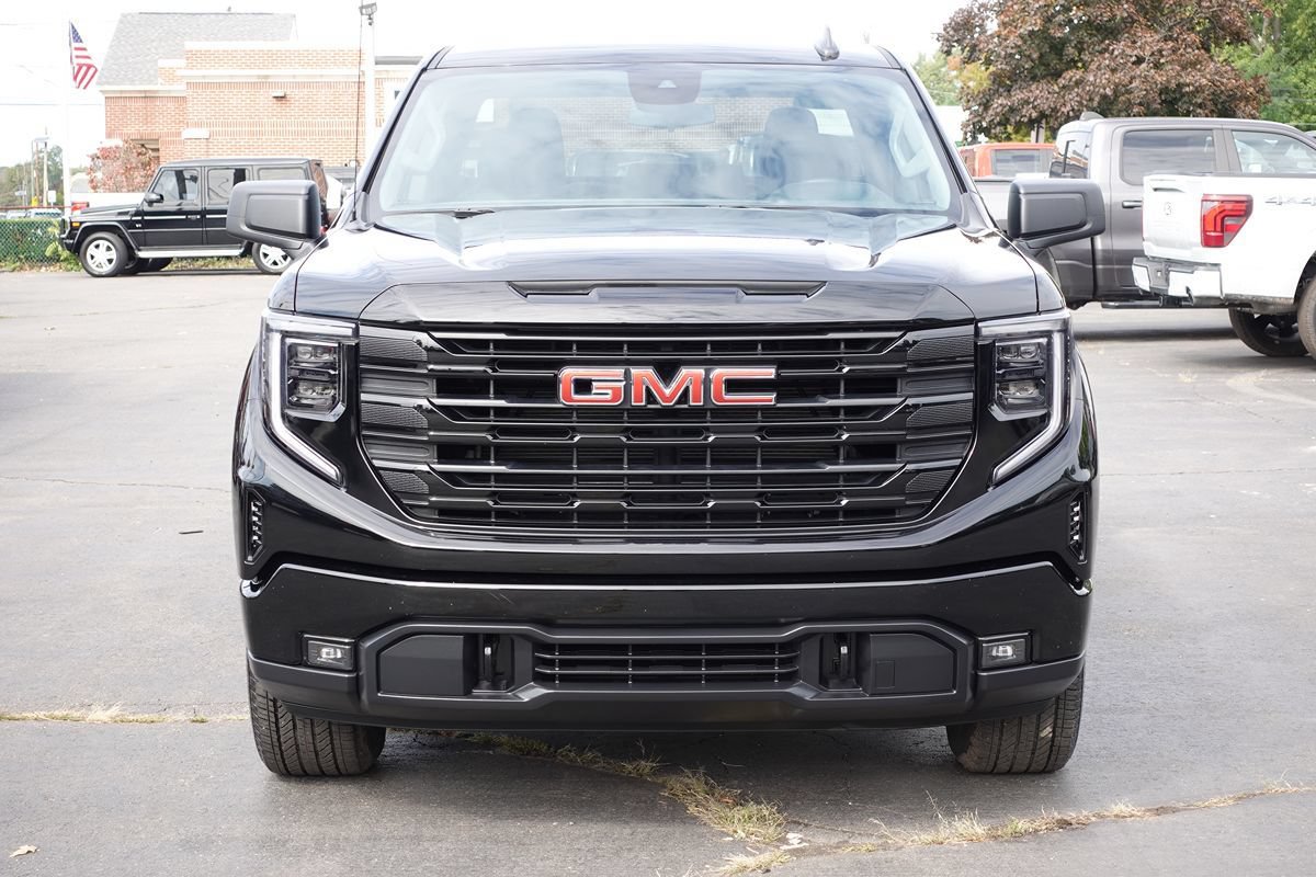 Used 2024 GMC Sierra 1500 Elevation AWD/4WD image 5