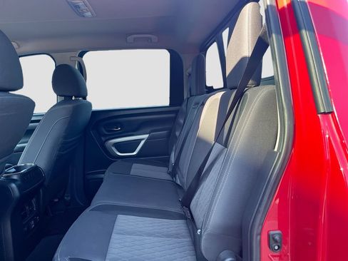Used 2021 Nissan Titan SV w/ SV Convenience Package AWD/4WD image 23