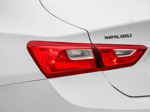 Used 2024 Chevrolet Malibu LT image 11