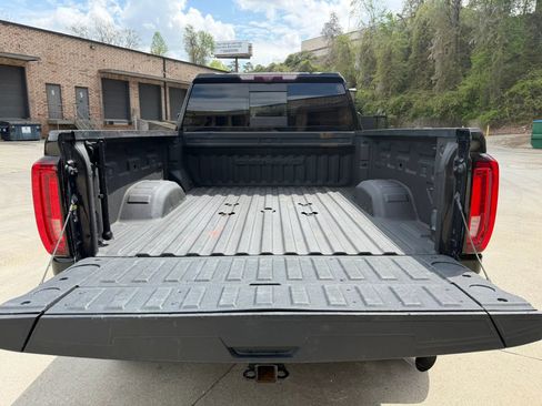 Used 2021 GMC Sierra 3500 Denali w/ Denali Ultimate Package image 9