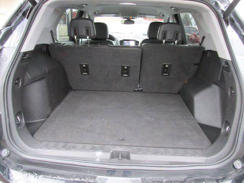 Used 2018 GMC Terrain SLT w/ Preferred Package image 8