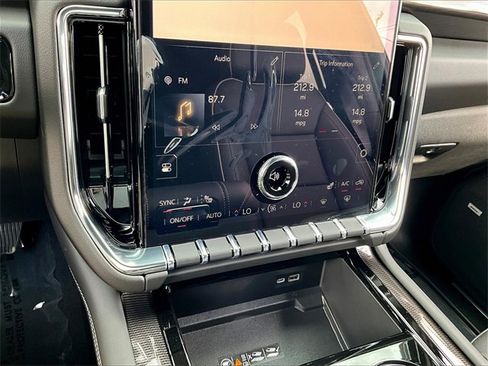 Certified 2025 GMC Yukon Elevation image 24