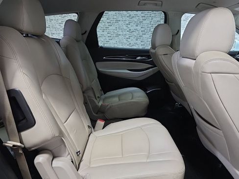 Used 2020 Buick Enclave Essence w/ Sport Touring Edition image 10