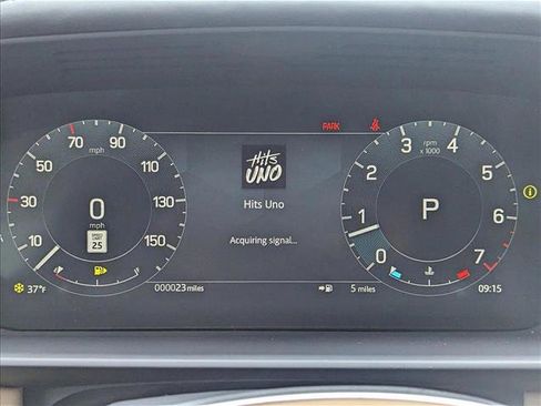 New 2024 Land Rover Discovery Metropolitan Edition image 11