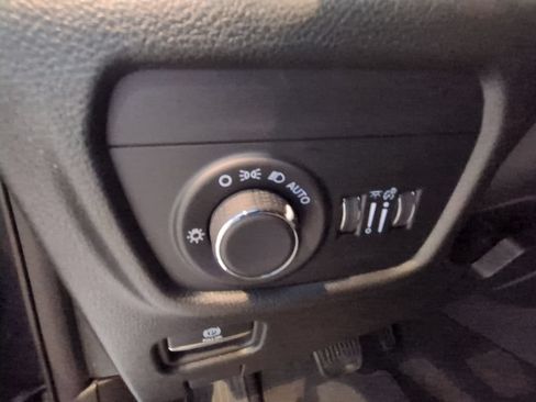 Used 2023 Jeep Grand Cherokee L Laredo AWD/4WD image 14