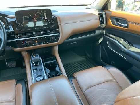 Certified 2023 Nissan Pathfinder Platinum w/ Lighting Package (N93) AWD/4WD image 12