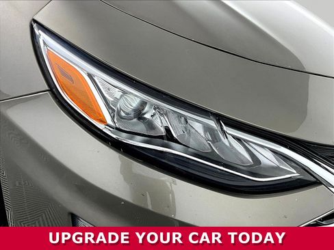 Used 2020 Chevrolet Malibu Premier FWD image 30