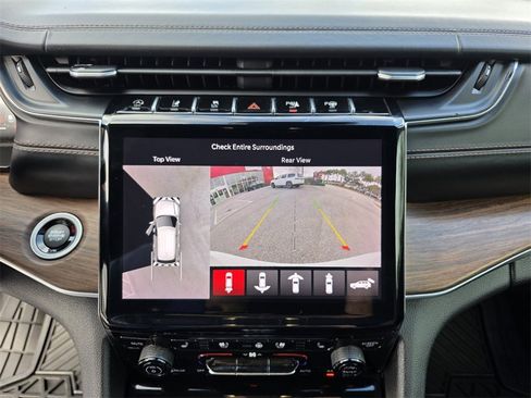 Used 2022 Jeep Grand Cherokee Summit image 25