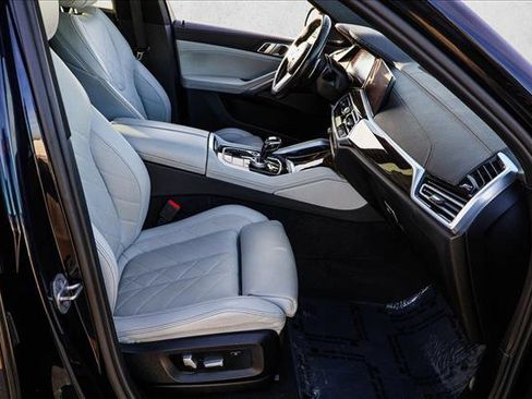 Used 2023 BMW X6 xDrive40i w/ M Sport Package image 29