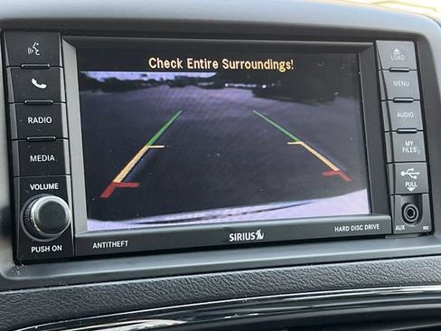 Used 2019 Dodge Grand Caravan SXT FWD image 22
