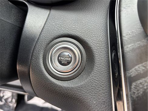 Used 2019 Mercedes-Benz C 300 Sedan image 26