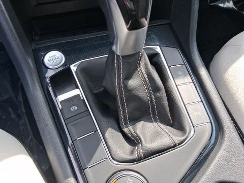 Used 2025 Volkswagen Taos SE image 25