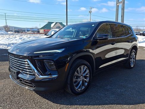 Certified 2025 Buick Enclave Preferred image 3