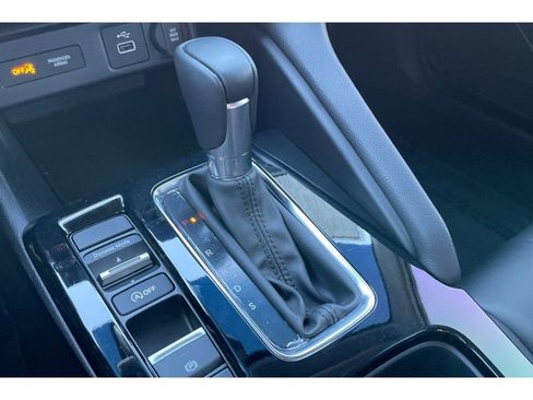 Certified 2025 Acura Integra FWD image 30