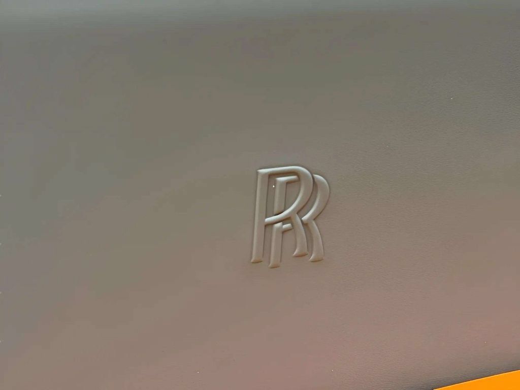 Certified 2025 Rolls-Royce Cullinan Black Badge AWD/4WD image 19