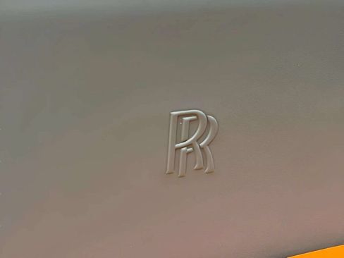 Certified 2025 Rolls-Royce Cullinan Black Badge AWD/4WD image 19