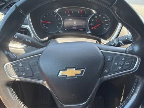 Used 2019 Chevrolet Equinox LT FWD image 6