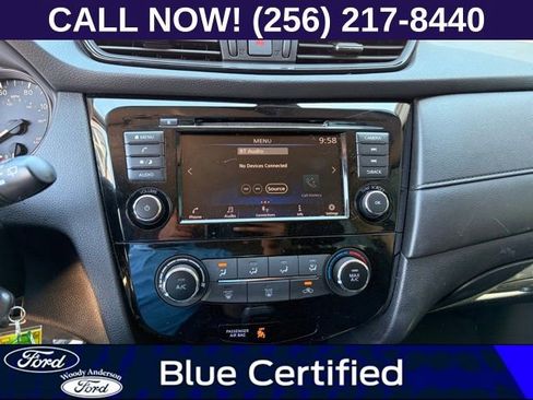 Used 2020 Nissan Rogue S FWD image 10