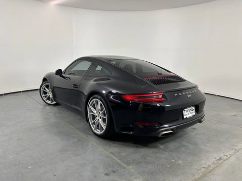 Used 2018 Porsche 911 Carrera RWD image 3