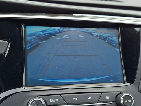 Used 2020 Buick Envision Essence FWD image 17