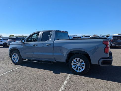 Used 2024 Chevrolet Silverado 1500 Custom image 3