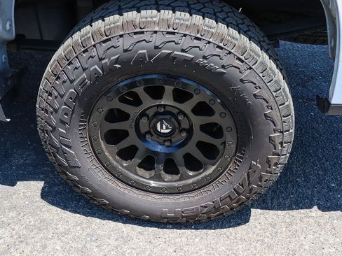 Used 2020 Chevrolet Silverado 1500 LT w/ All-Star Edition RWD image 24