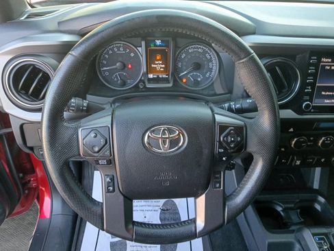 Used 2022 Toyota Tacoma TRD Off-Road w/ Technology Package AWD/4WD image 13