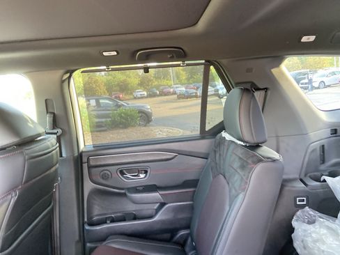 New 2026 Honda Pilot Black Edition image 44