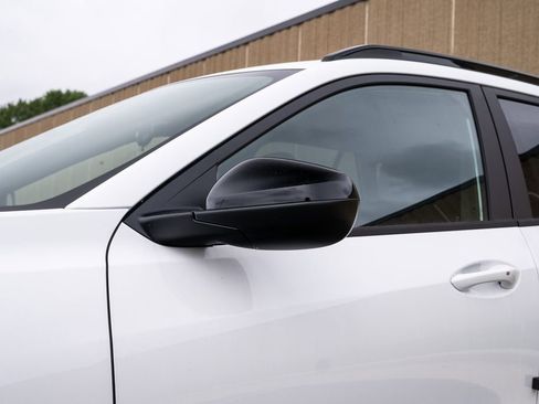 New 2025 Chevrolet Trax RS w/ Sunroof Package image 9