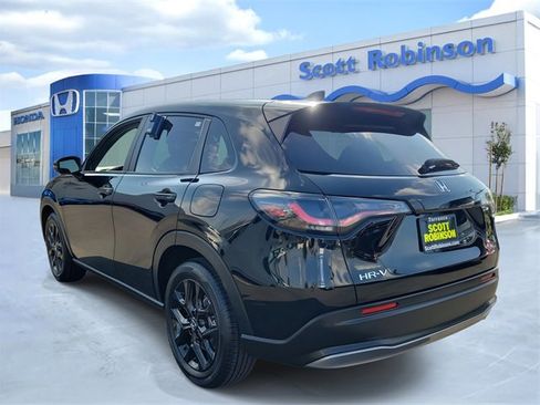 Certified 2023 Honda HR-V Sport image 3