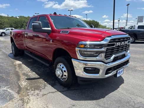 New 2026 RAM 3500 Tradesman AWD/4WD image 7